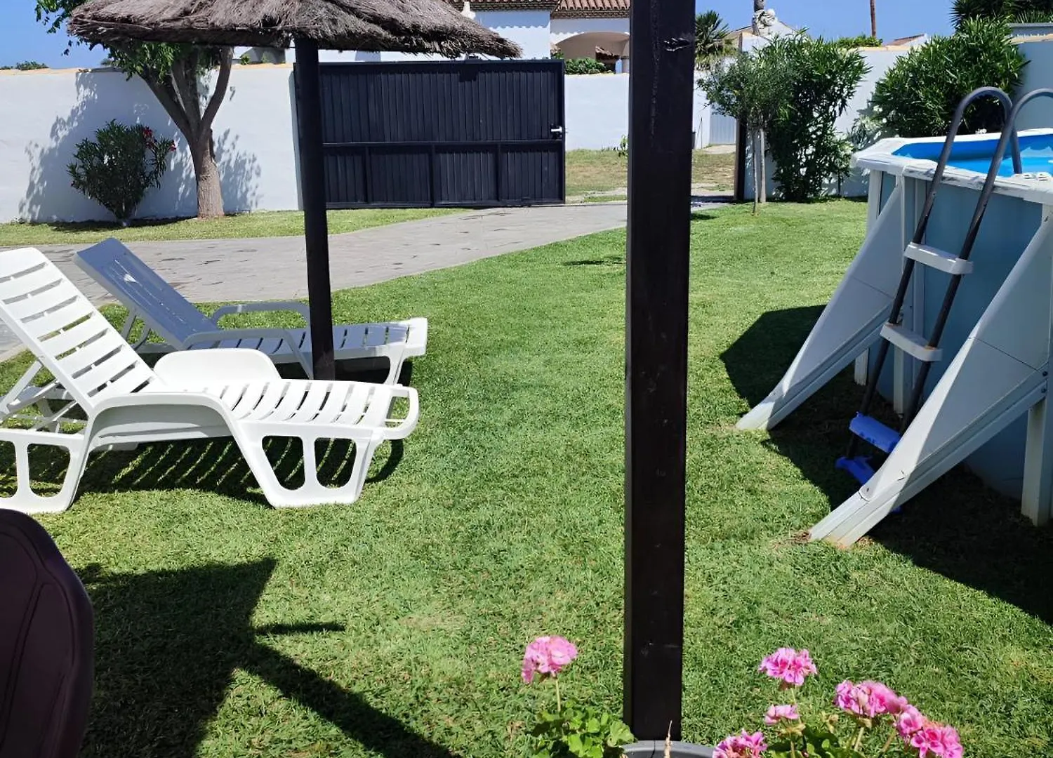 Holiday home Chalet Con Piscina Portatil Para Familias Y Parejas I Conil De La Frontera Spain